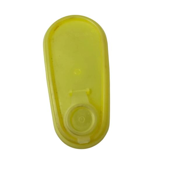 Vintage Tupperware Yellow Store N Pour 32oz Pourable Container Lid Pitcher - Picture 2 of 5